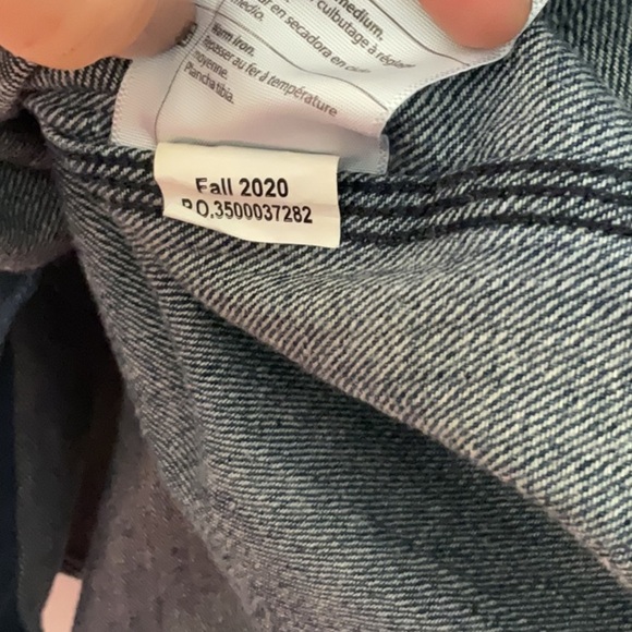 Carhartt dark wash denim Original Fit collared button down size M - Picture 6 of 7